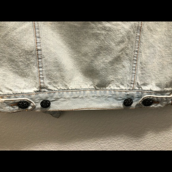 Light Blue Distressed Denim Vest - Picture 4 of 6